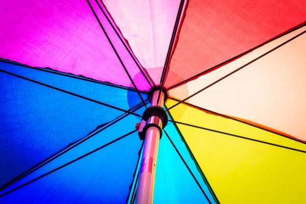 Paraguas de playa colorido — Foto de Stock