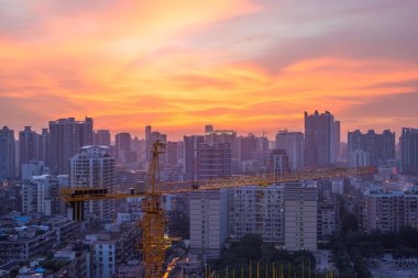 bulut geceleri yanan ve Guangzh içinde bina underconstructing