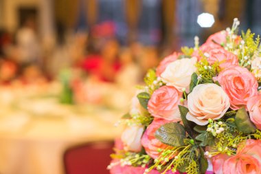 Düğün çiçek süslemeleri