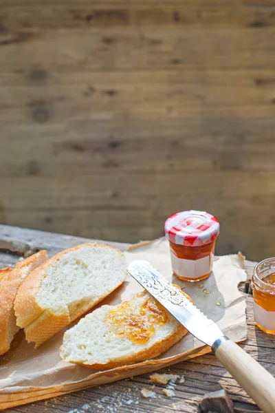 basit Batı tarzı kahvaltı