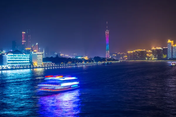 夜のクルーズと珠江 — ストック写真