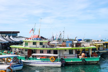 Körfezde balık tekneleri