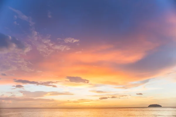 Pôr do sol nuvem fundo — Fotografia de Stock