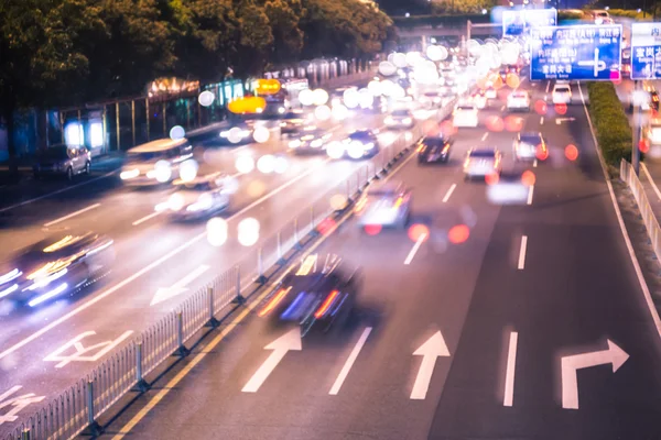 Doppia esposizione del traffico notturno — Foto Stock