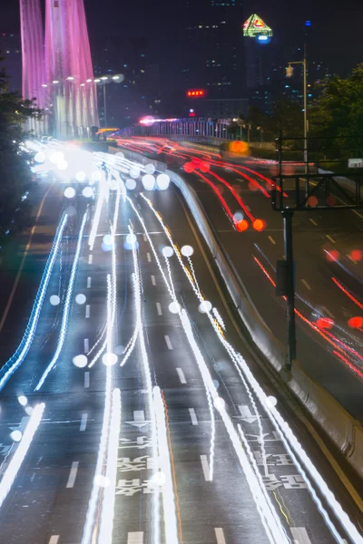 Doppia esposizione e lunga esposizione al traffico notturno di Guangzhou — Foto Stock