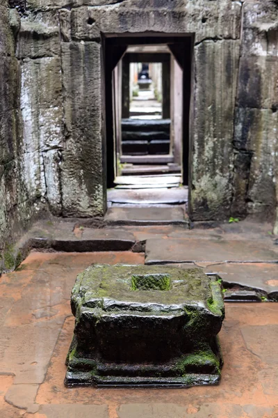 Angkor Wat ruins — Stock Photo, Image