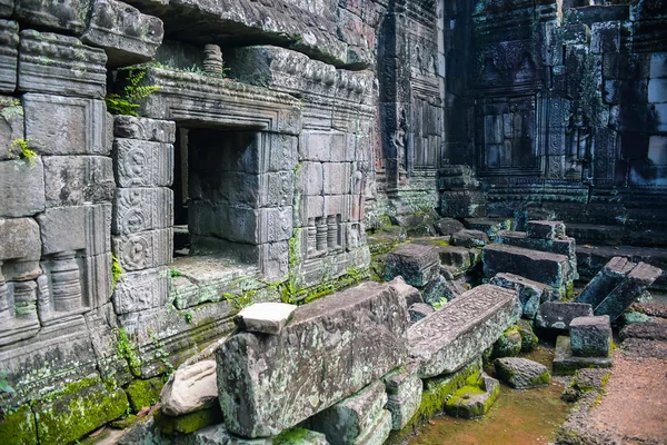 Reliquia del templo en el área de Angkor Wat — Foto de Stock