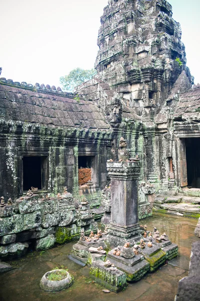 Reliquia del templo en el área de Angkor Wat — Foto de Stock