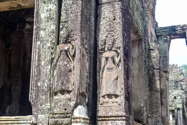 Diosa tallando en un templo — Foto de Stock