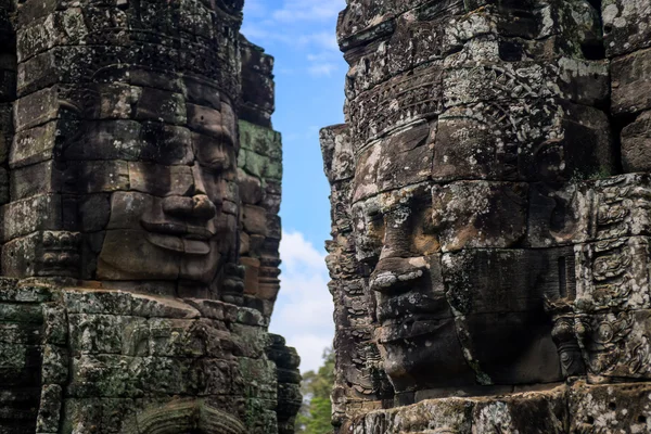 Smile of Angkor, stone sculpture of gods head — Stock Photo, Image