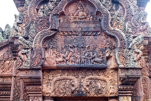 Bâtiments et arts au Cambodge à Banteay Srei — Photo