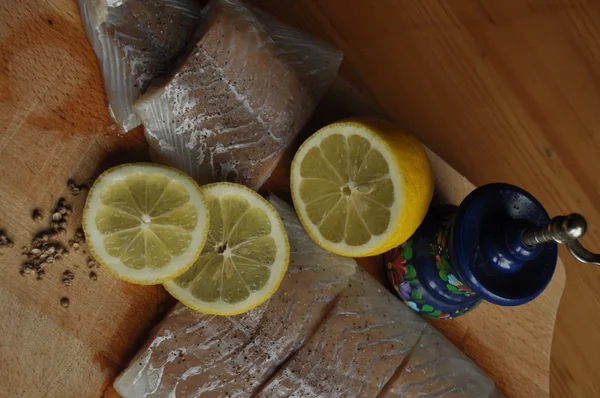 Filé av fisk. Fat, huvudrätt. Fasta mat krydda — Stockfoto