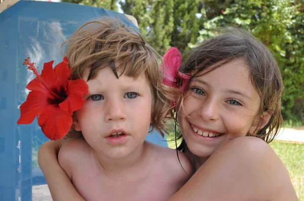 Siblings on vacation. Brother and sister in Tunisia. — Stock Photo, Image