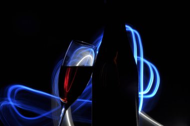 New Year's Eve şampanya. İşaret fişekleri. Yılbaşı selamlar. Mutluluk ve eğlenceli.