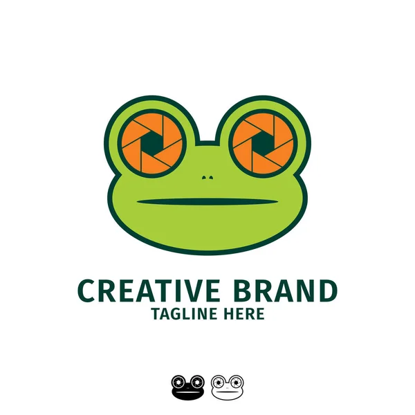 Funny Cartoon Frog Lens Eyes Vision Entertainment Logo Template — Stock Vector