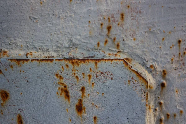 溶接の痕跡を持つ錆びた灰色の金属表面の質感 — ストック写真