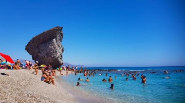 Almera, İspanya; 8-19-2019: Playa de los muertos 'ta tatil günü
