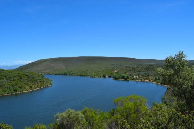 Monfrage 'daki Higerilla rezervuarının görünümleri