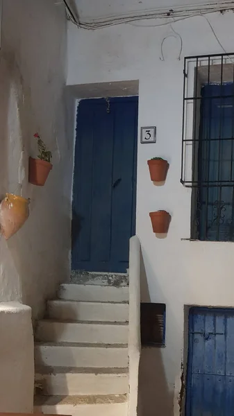 Mojacar kasabasında geleneksel bir ev kapısı.