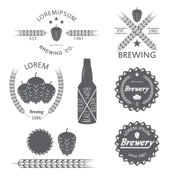 Emblemas cervejaria cerveja, rótulos em design vintage . — Vetor de Stock