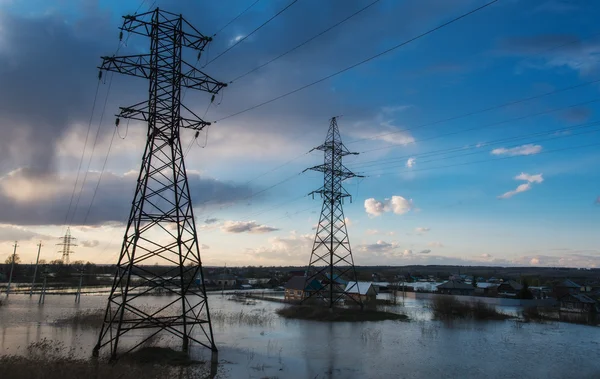 Electrical transmission lines in the water — Stock Photo, Image