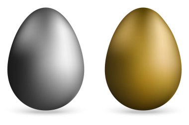 Paskalya ve mutfakta beyaz zemin üzerinde gerçekçi altın ve gümüş yumurtalar