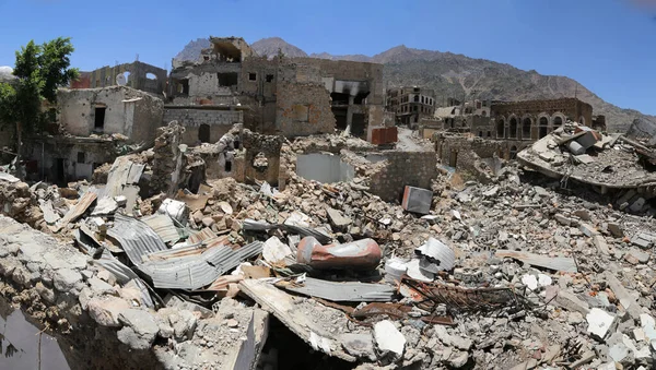 Destruição Casas Pessoas Devido Guerra Cidade Taiz Iêmen — Fotografia de Stock