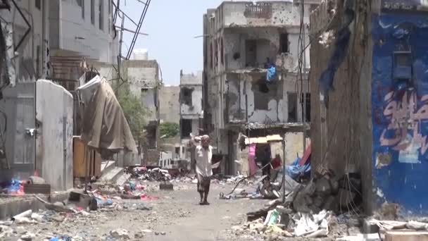 Taiz Yemen Ağustos 2015 Taiz City Deki Savaşta Yıkılan Bir — Stok video