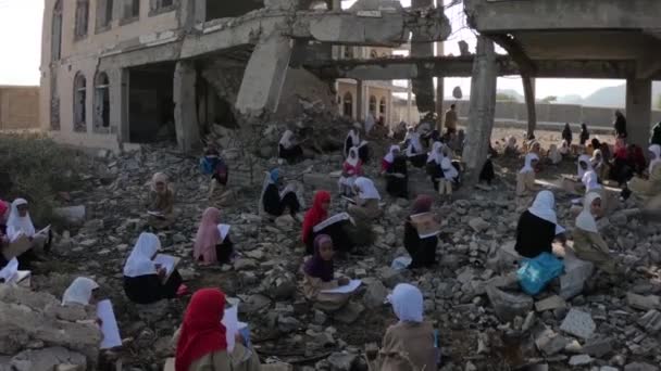 Taiz Yemen Dic 2018 Pesar Destrucción Guerra Yemen Los Alumnos — Vídeos de Stock