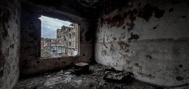 Taiz Yemen 03 Mayıs 2021: Yemen 'in Taiz kentindeki savaş yüzünden yıkılan evler