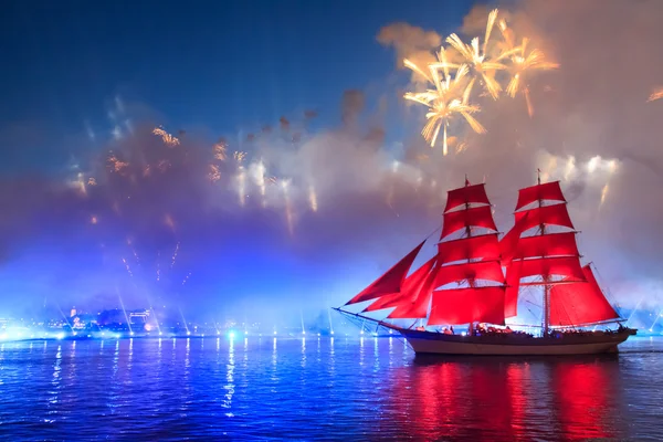 Scarlet Sails celebration in St Petersburg. — Stock Photo, Image