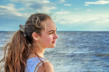 Kız Açık deniz kıyısı.