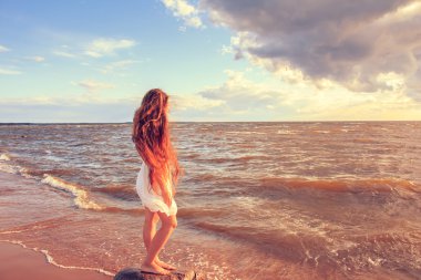 Kız Açık deniz kıyısı.