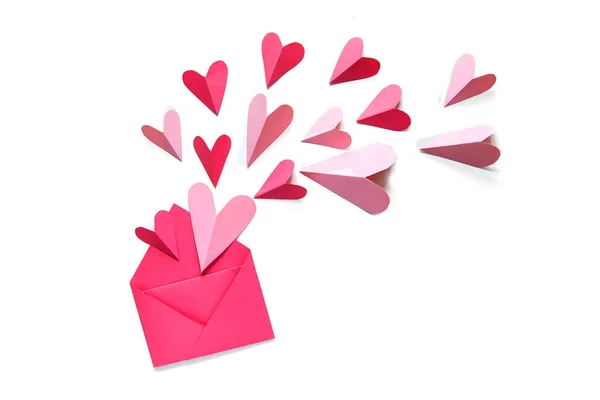 Schwimmende Rosa Herzen Fliegen Aus Einem Umschlag Valentinstag Konzept — Stockfoto