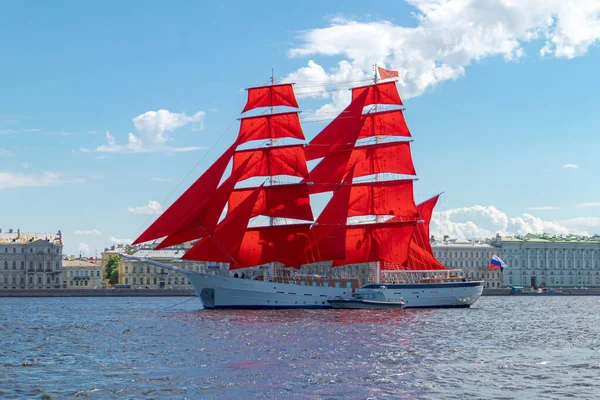 Brig Scarlet Sails Water Area Neva Rehearsal Annual Holiday Graduates — Stock Photo, Image