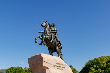 Güneşli bir yaz gününde Büyük Peter 'ın 