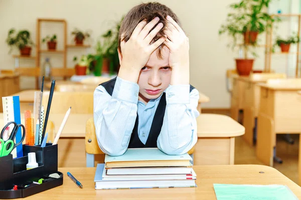 Serieuze Schooljongen Klas Leerling Van Basisschool Terug Naar School — Stockfoto