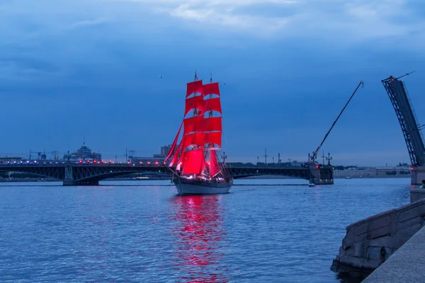 Scarlet Sails celebration in St Petersburg. — Stock Photo, Image