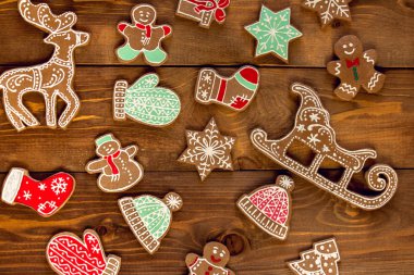 Süslü gingerbread çerezleri Noel arka plan.