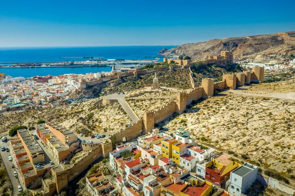 Almeria Panorama Castelo Medieval Com Céu Azul Andaluzia Espanha Antiga — Fotografia de Stock