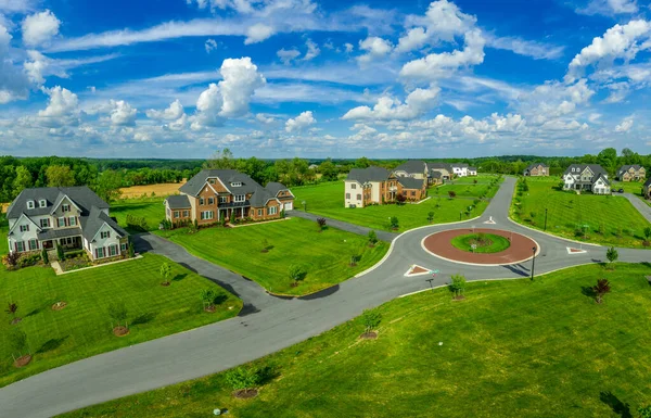 Luchtfoto Panorama Van Nieuwe Wijk Straat Met Luxe Onroerend Goed — Stockfoto