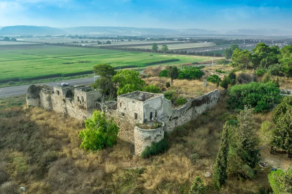 Luftaufnahme Der Mittelalterlichen Kreuzritterburg Cafarlet Zwischen Haifa Und Tel Aviv — Stockfoto