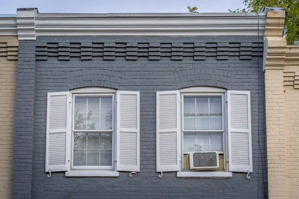 Georgian Colonial Style Luxury House White Windows Gray Brick Facade — Stock Photo, Image