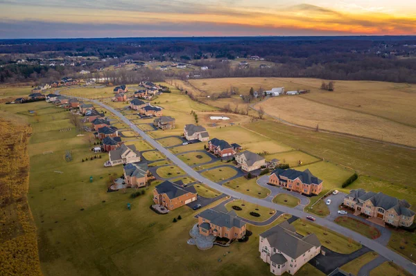 Luchtfoto Van Typische Amerikaanse Hogere Middenklasse Eengezinswoning Voorstedelijke Gemeenschap East — Stockfoto