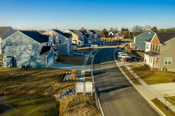 Luftaufnahme Einer Typischen Amerikanischen Einfamilienhaussiedlung Der Oberen Mittelschicht Der Ostküste — Stockfoto