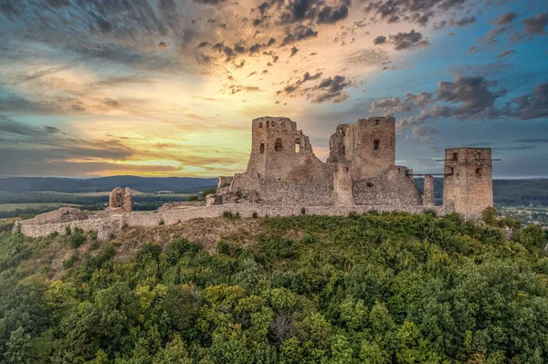 Vue Aérienne Ruine Historique Château Csesznek Dans Montagne Bakonie Hongrie — Photo