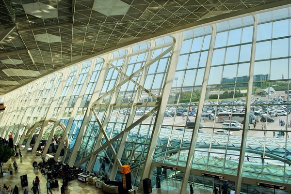 Bakü Azerbaycan. Temmuz 2017 dolaylarında. Heydar Aliyev Uluslararası Havalimanı 2004 yılında açıldı. 