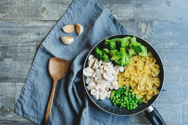 Lezzetli Yemek Için Malzemeler Brokoli Mantar Kremalı Tatlı Fasulye Soslu Stok Resim