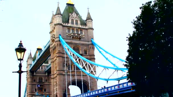 Londra, tower bridge — Stok video