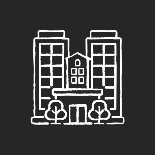黒の背景にマンションチョーク白のアイコン 高いビルだ ハウス スカイスクレーパー コンプレックス オフィスとの高層ビル 市内の企業 絶縁ベクトルチャークボードイラスト — ストックベクタ